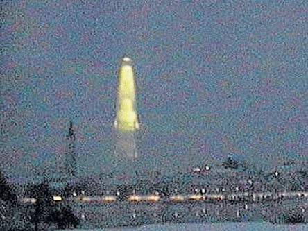 Μυστηριώδες φωτεινό σχήμα εμφανίστηκε πάνω από τη Βαυαρία