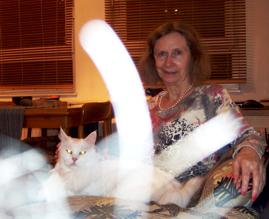 Οι στήλες του φωτός που φαίνονται είναι ευλογία από τον Μαϊτρέγια